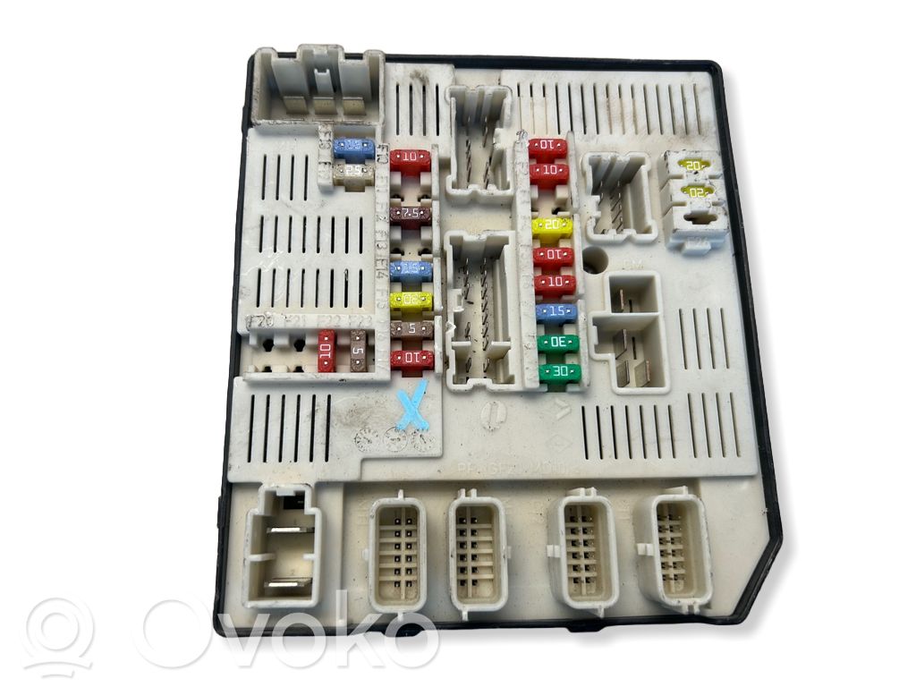 Renault Laguna III Fuse module 