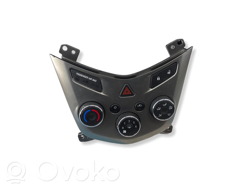 Chevrolet Aveo Climate control unit 