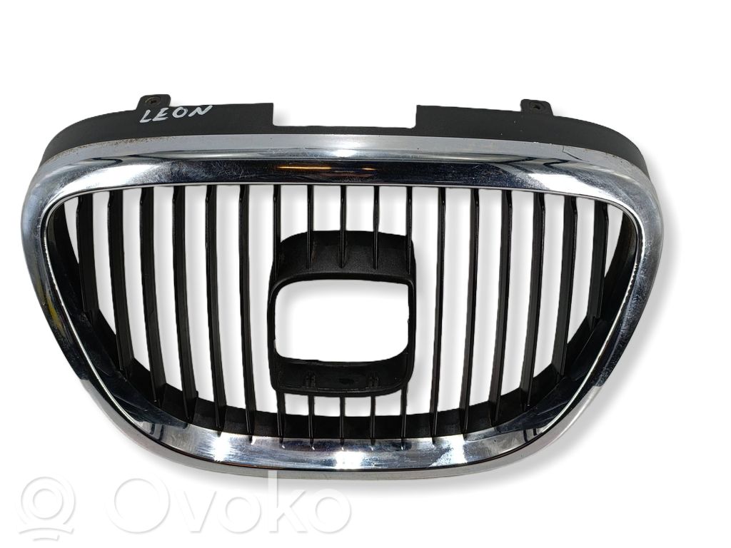 Seat Leon (1P) Etusäleikkö 