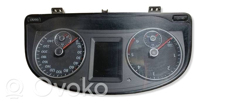 Volkswagen Caddy Speedometer (instrument cluster) 
