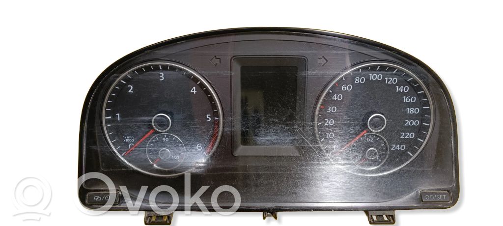 Volkswagen Caddy Speedometer (instrument cluster) 