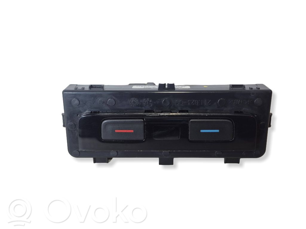 Volkswagen PASSAT B8 Unitate control climatizare 