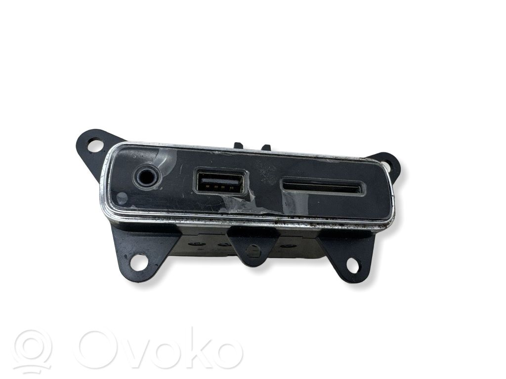 Maserati Levante Enchufe conector USB 