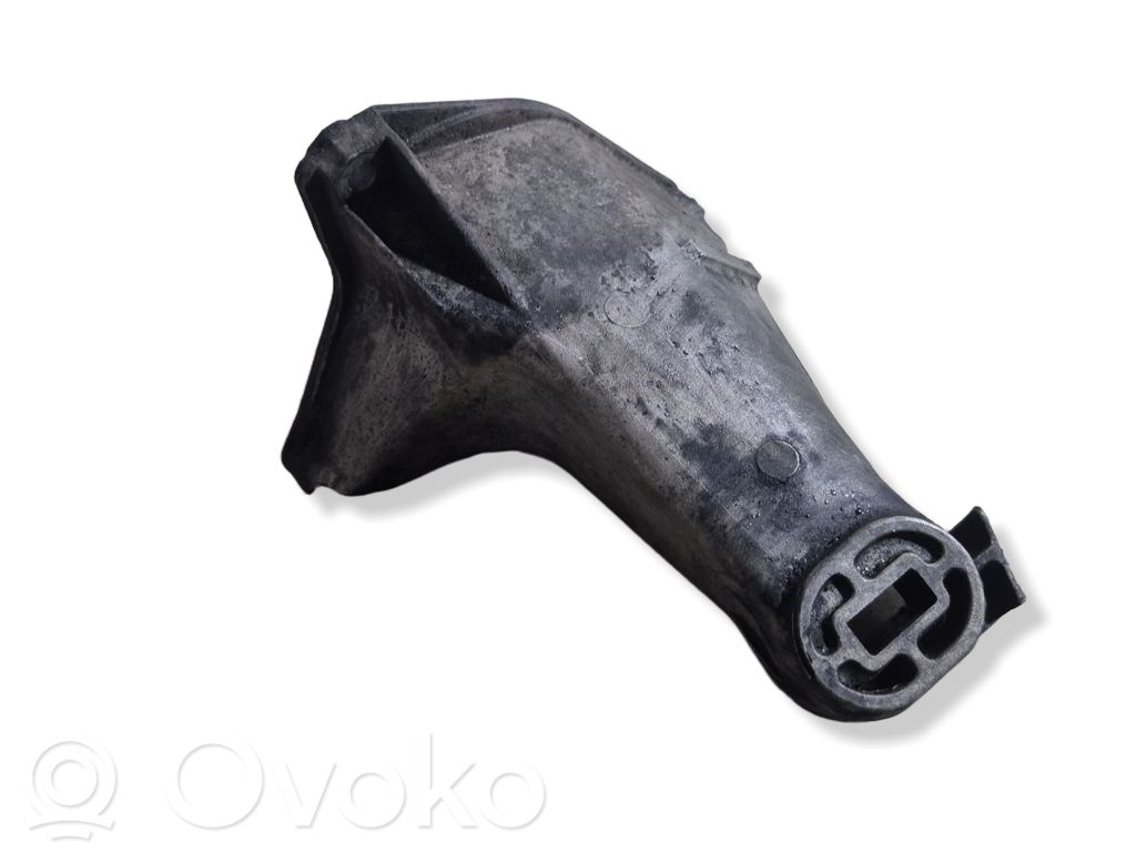 Audi 80 90 S2 B4 Engine mounting bracket 