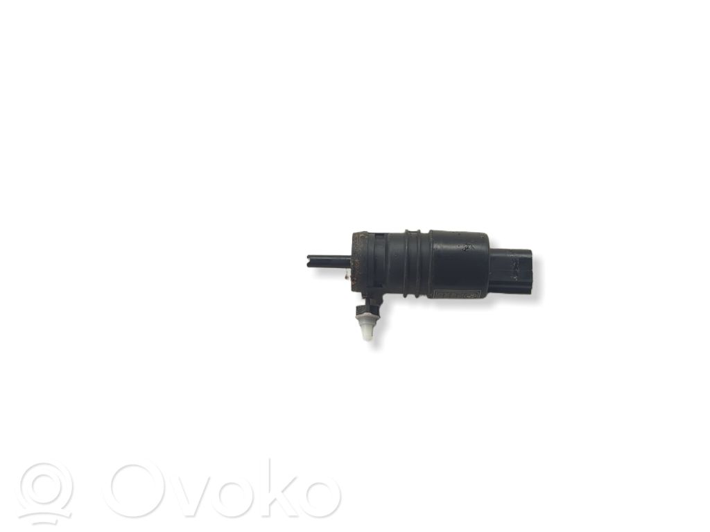BMW 7 G11 G12 Windscreen/windshield washer pump 