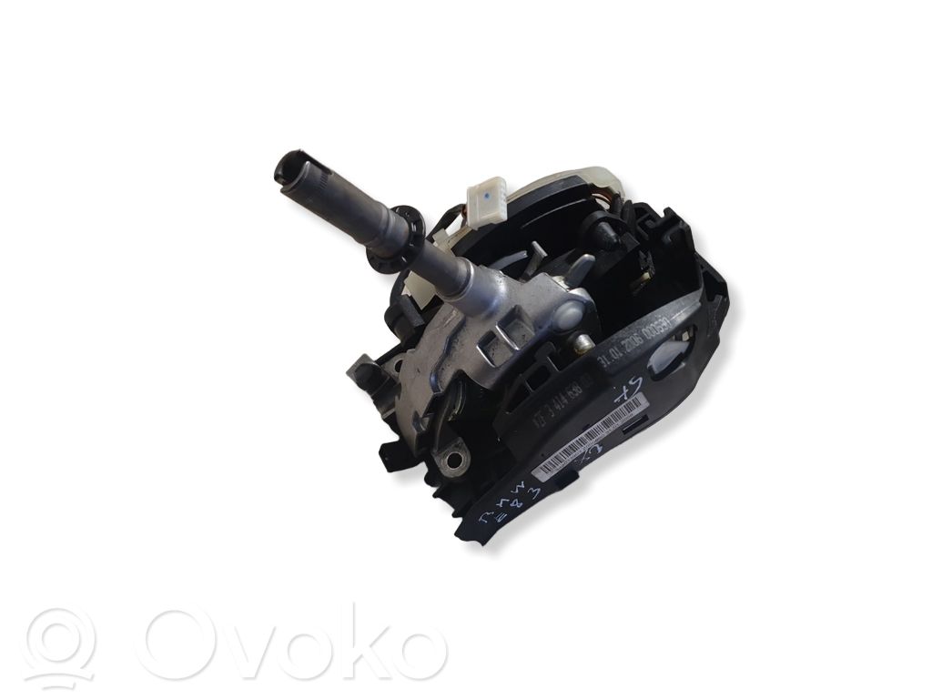 BMW X3 E83 Gear shifter/selector 