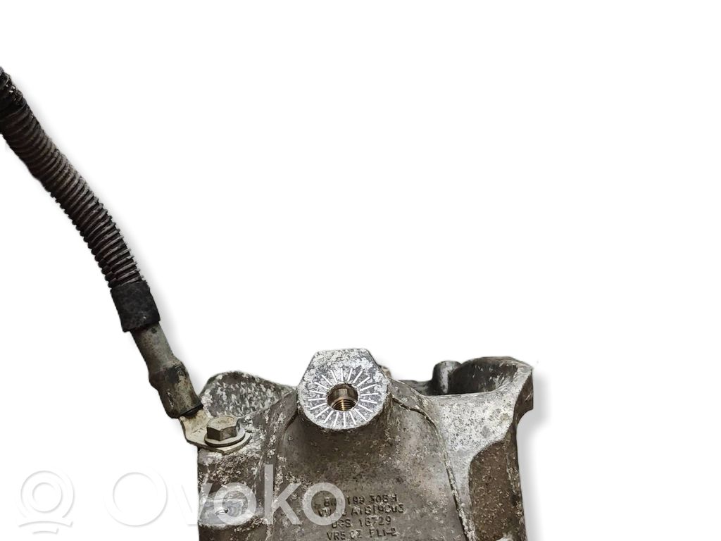 Audi A4 S4 B9 Engine mounting bracket 