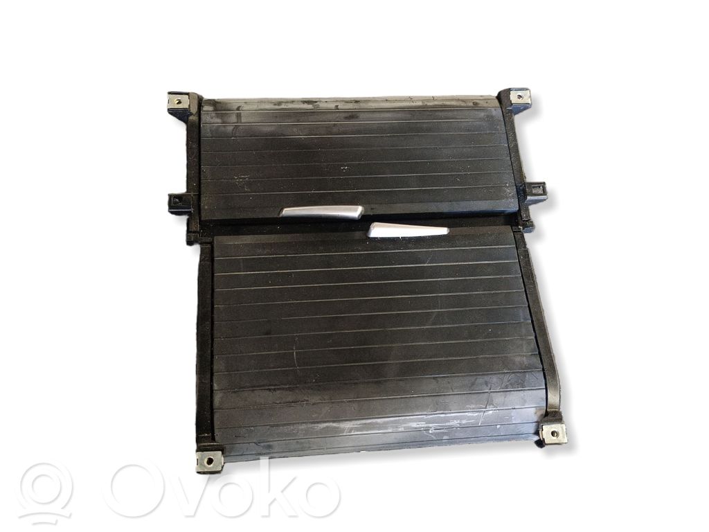Cup holder front   6954943