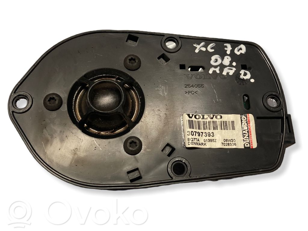 Volvo XC70 Garsiakalbis (-iai) priekinėse duryse 