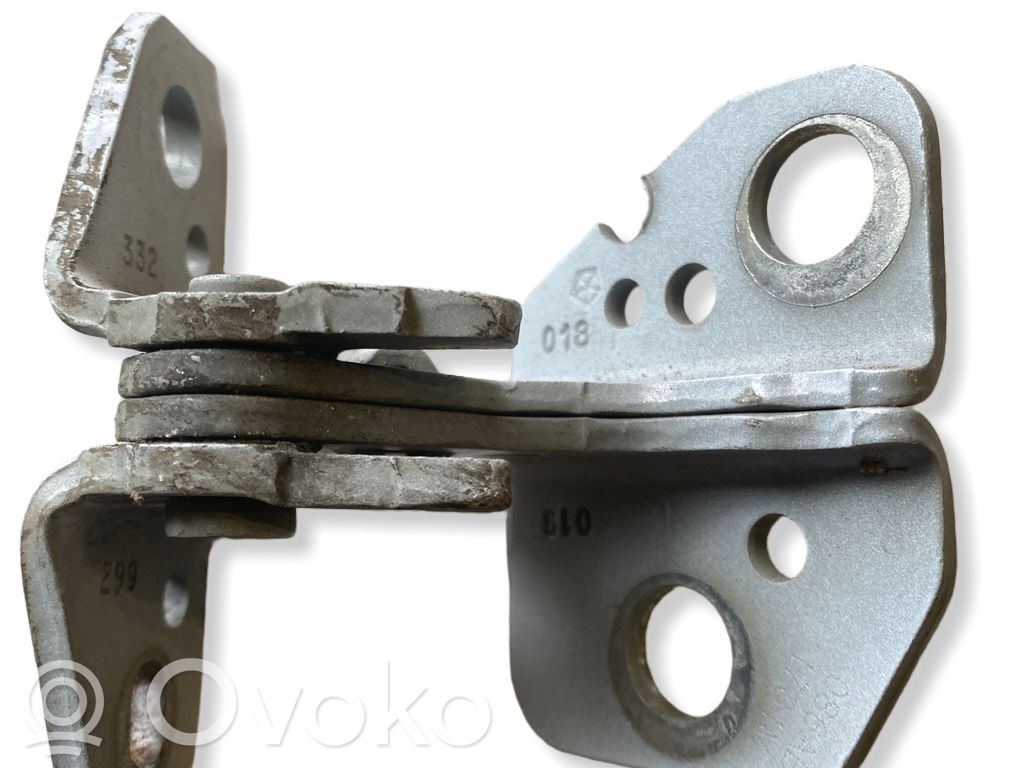 Jeep Grand Cherokee WL Front door lower hinge 