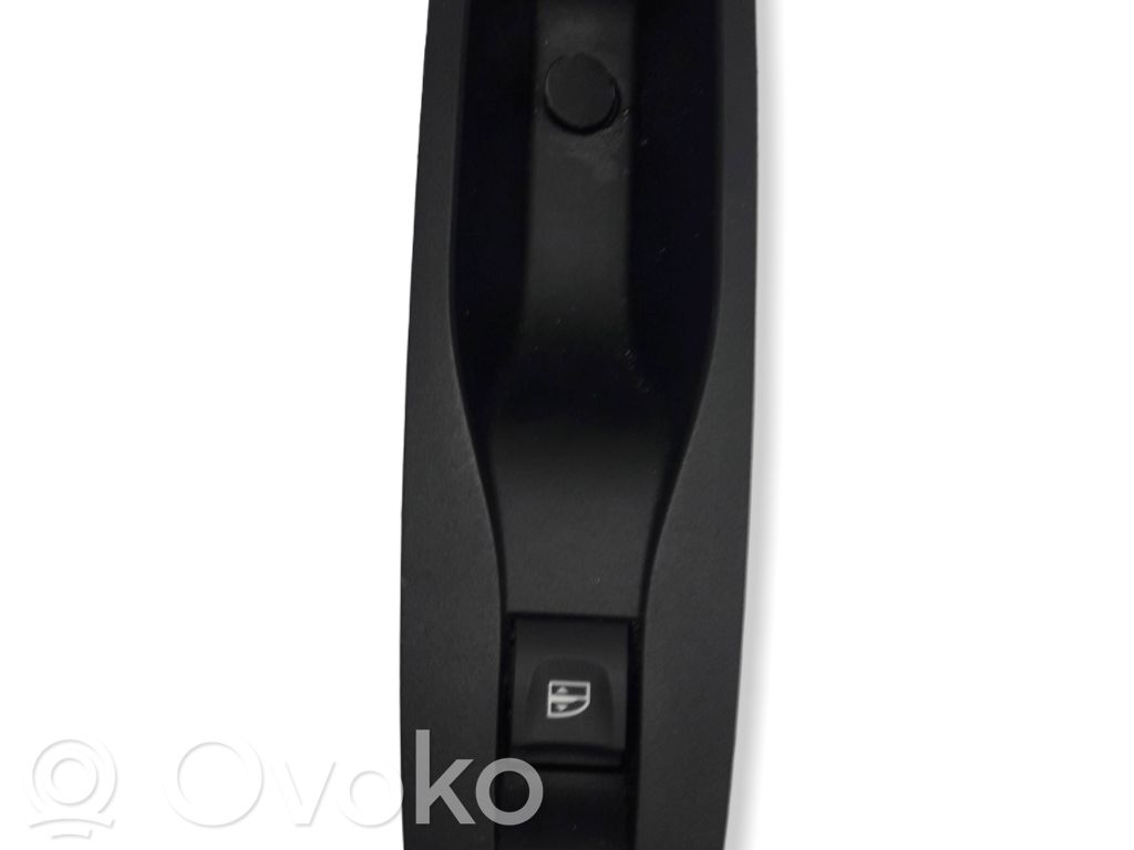 Renault Kadjar Electric window control switch 