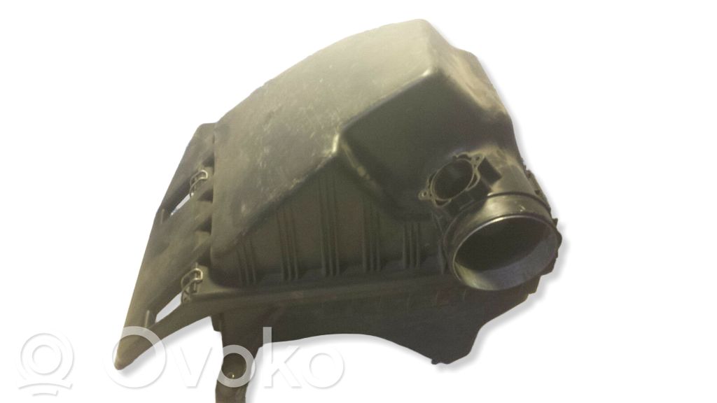 BMW 5 E60 E61 Air filter box 