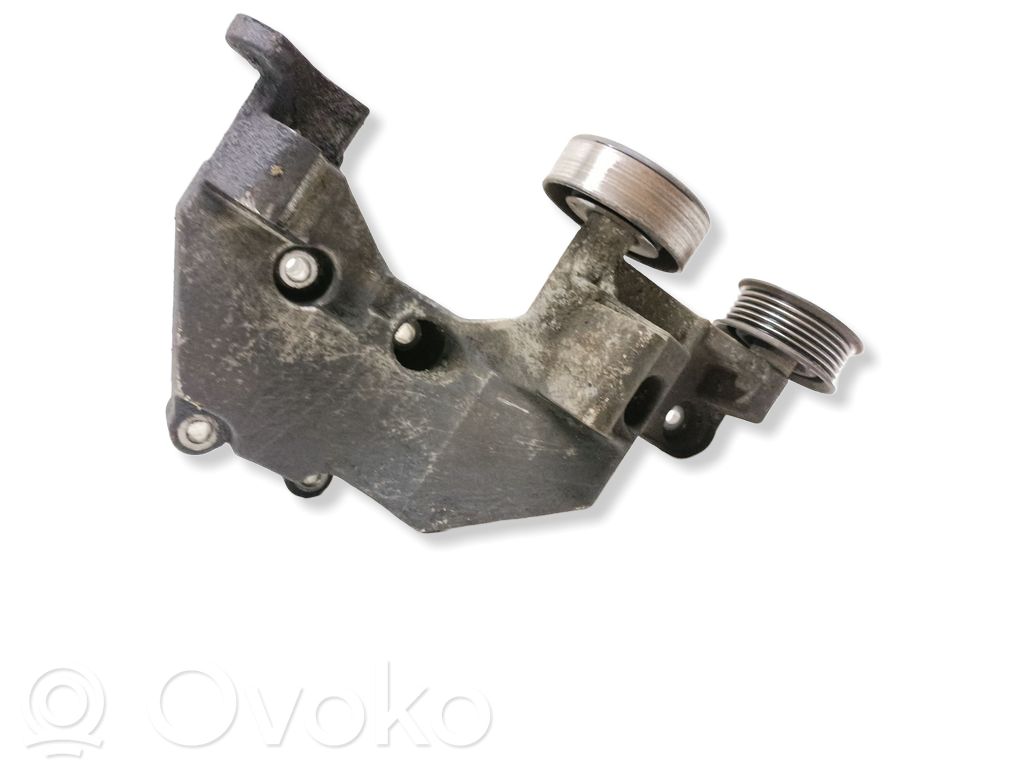 KIA Sportage Generator/alternator bracket 