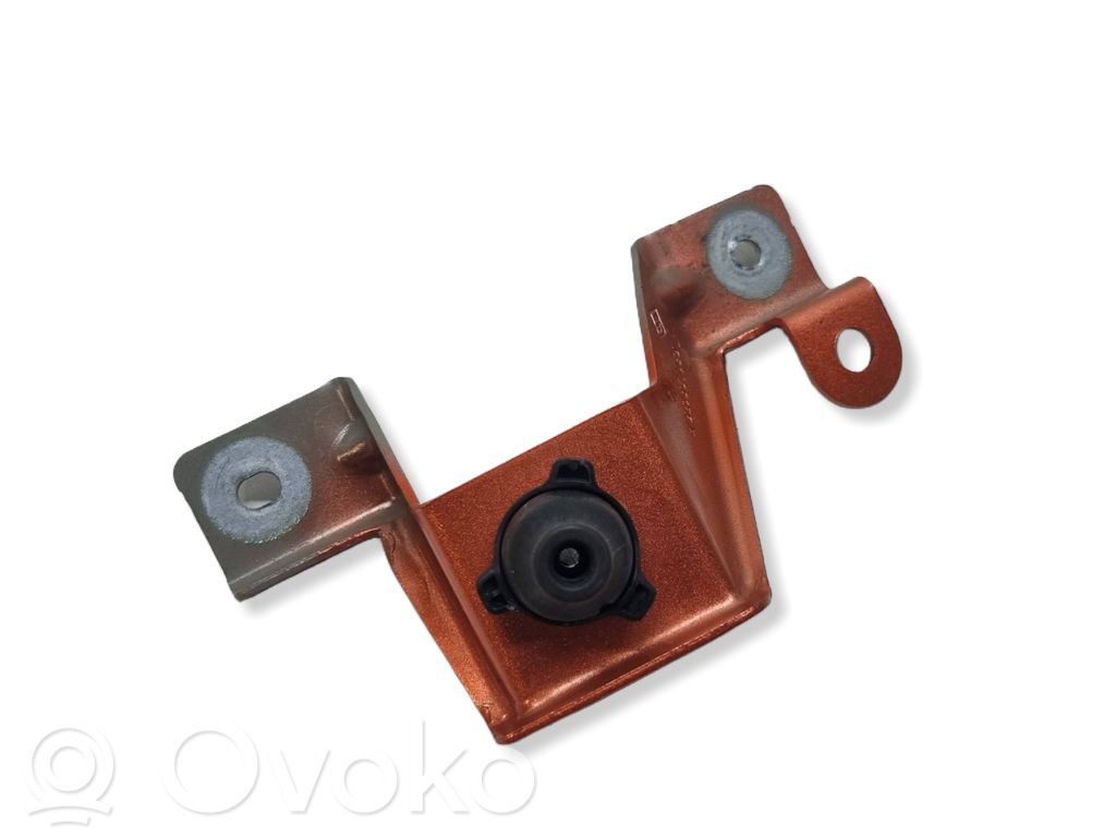 Renault Clio V Uchwyt / Mocowanie błotnika przedniego 