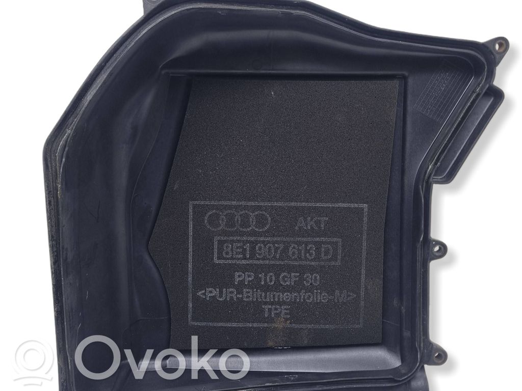 Audi A4 S4 B6 8E 8H Fuse box cover 