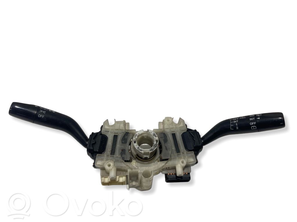 Mazda 323 F Rokturu komplekts 