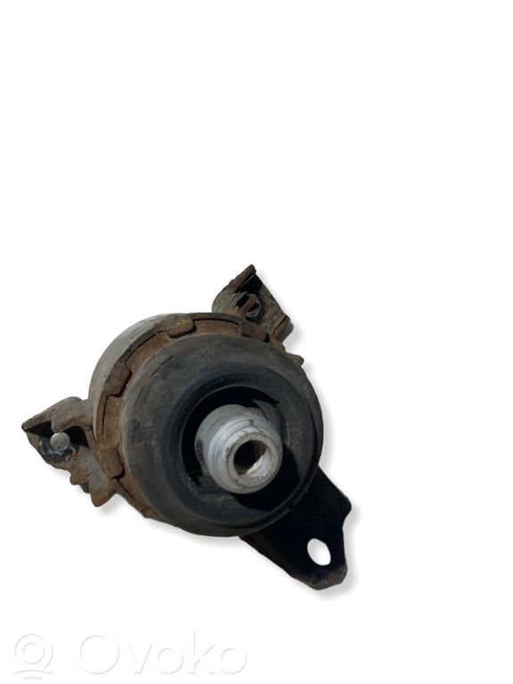 Mazda 626 Soporte de montaje del motor 