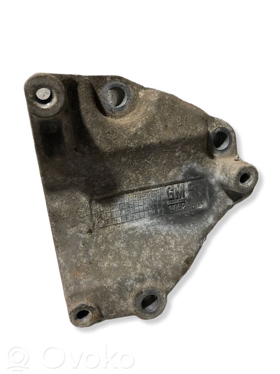 Opel Vectra B Engine mounting bracket 