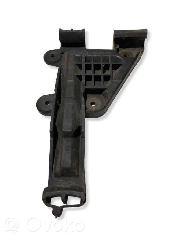 Audi 80 90 S2 B4 Front bumper mounting bracket 