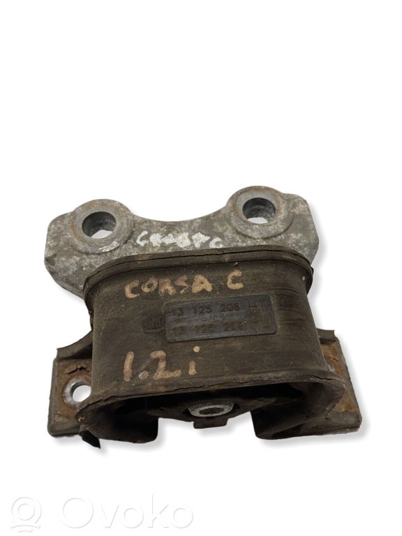 Opel Corsa C Engine mount bracket 