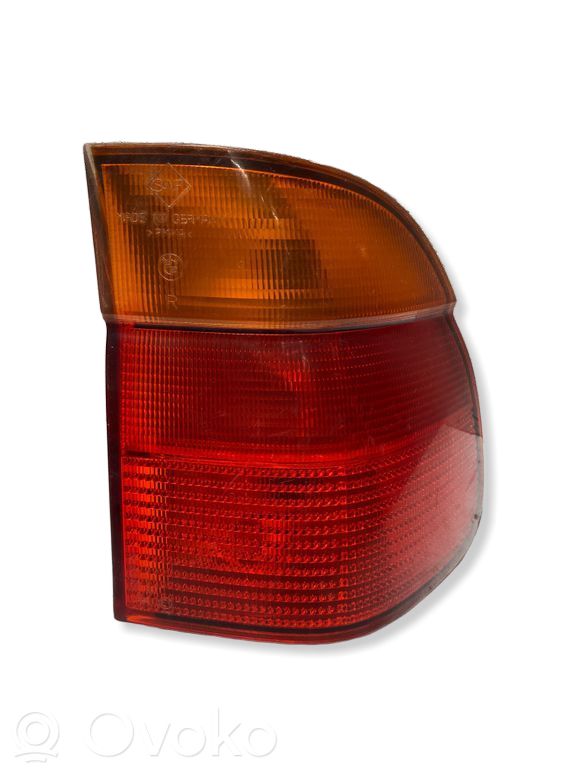 BMW 5 E39 Galinis žibintas kėbule 