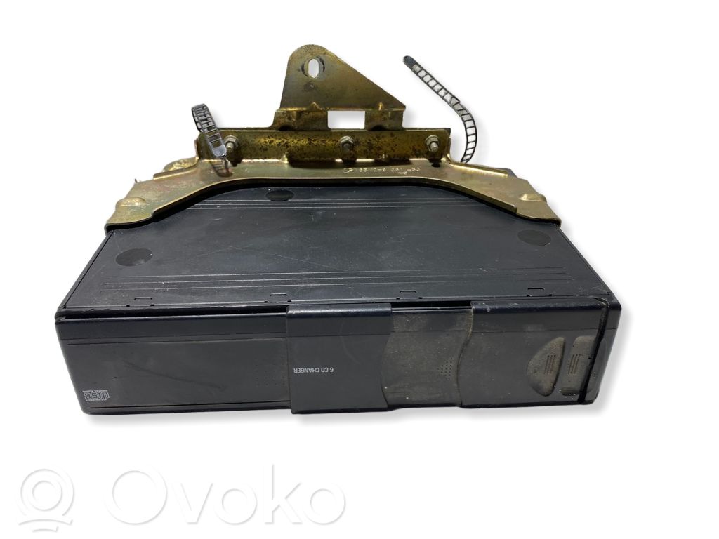 BMW 5 E39 CD/DVD changer 