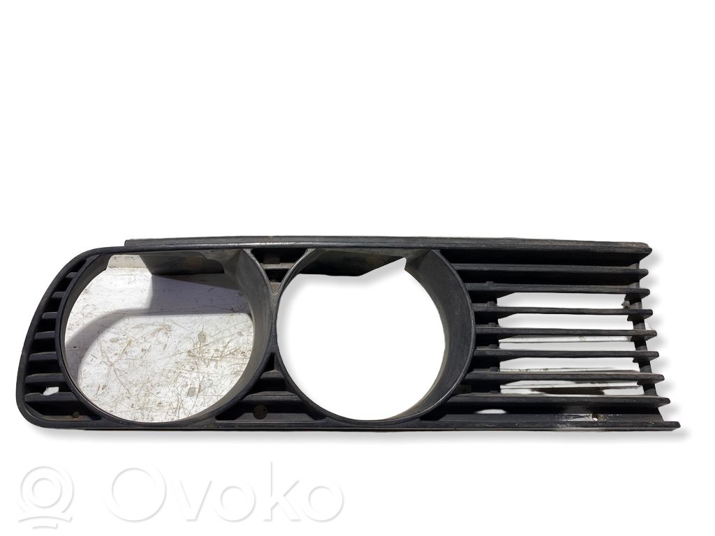BMW 3 E30 Under headlight/headlamp trim 
