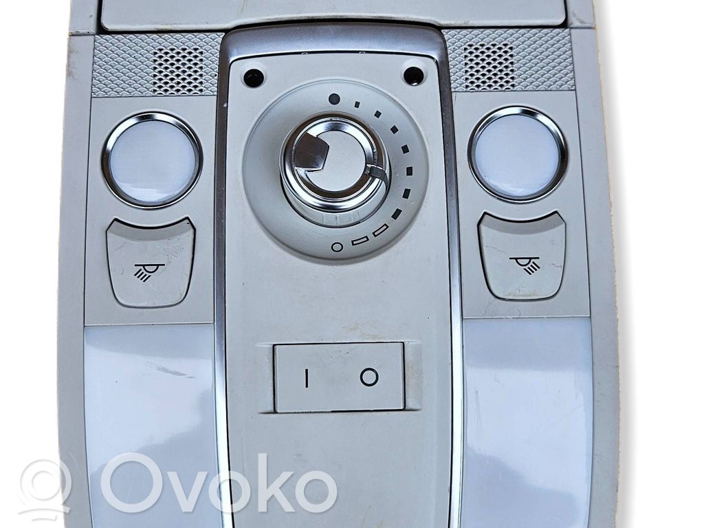 Audi A6 S6 C6 4F Front seat light 