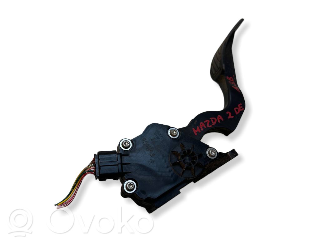 Gaspedal   K42387410