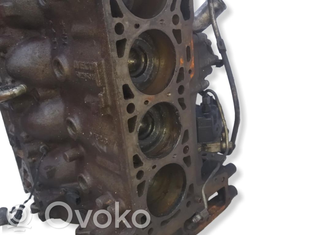 Engine block   502295008