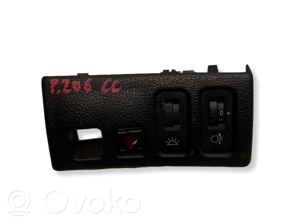 Peugeot 206 CC Un conjunto de interruptores 