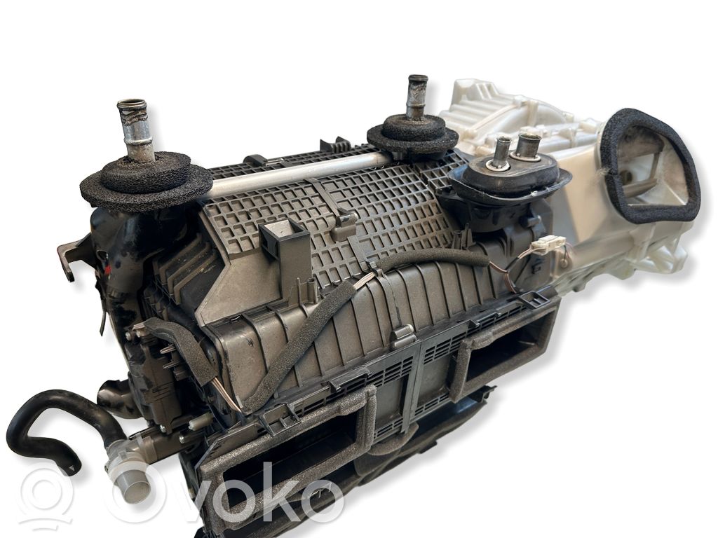 Infiniti G37 Aerotermă interior 220V 