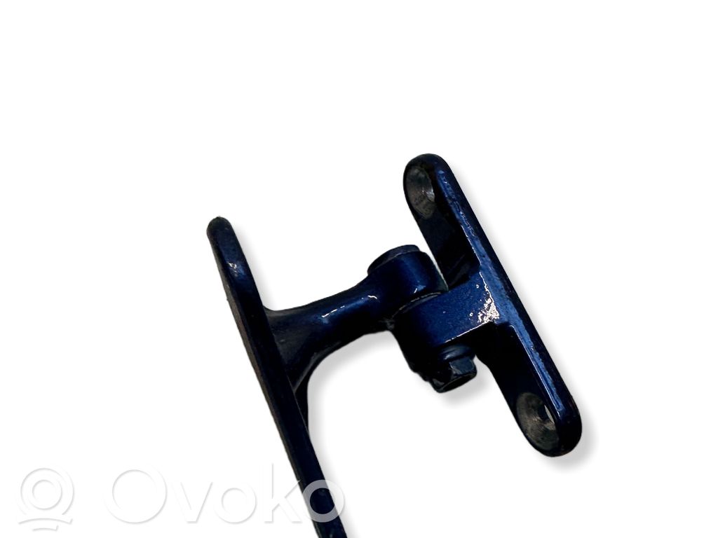 Mercedes-Benz C W203 Front door lower hinge 