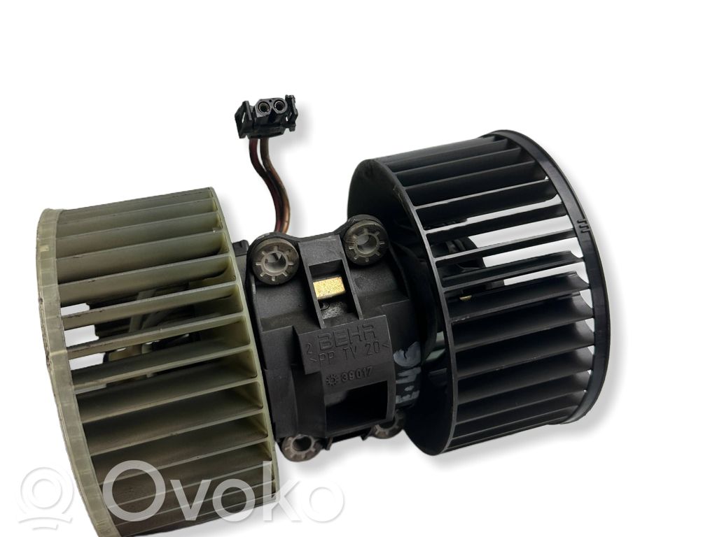 BMW 3 E46 Mazā radiatora ventilators 