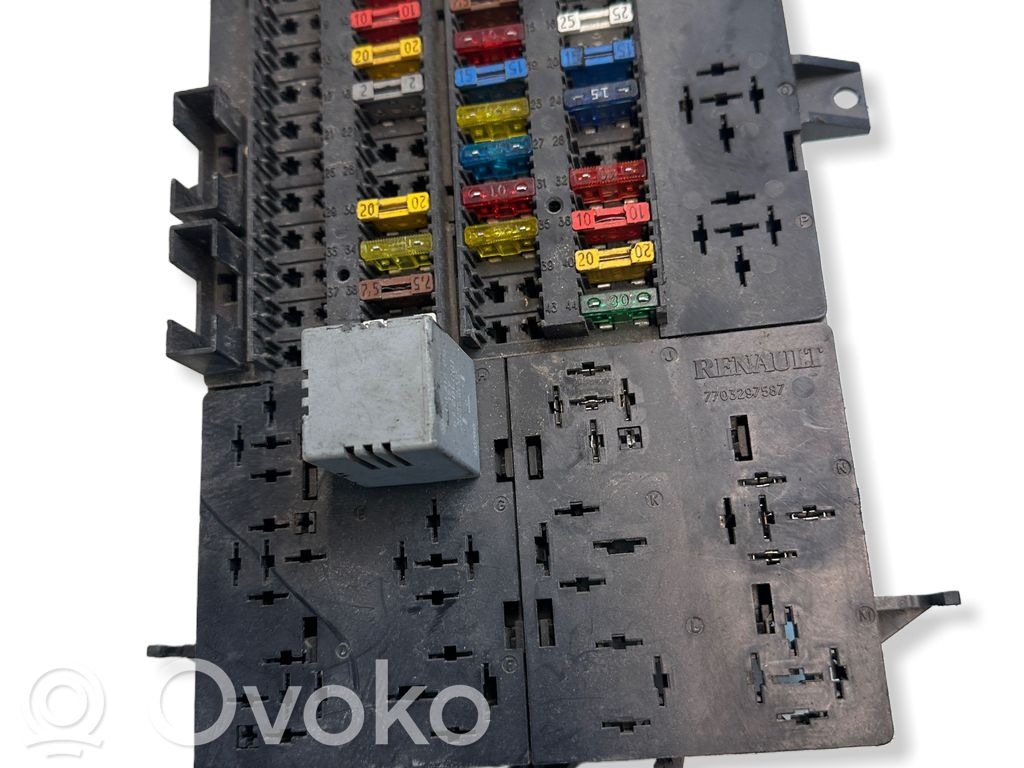 Renault Master II Fuse box set 