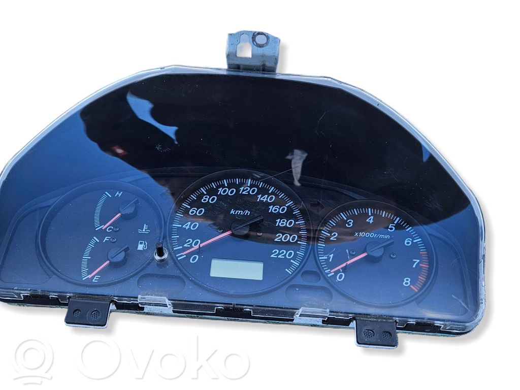 Mazda 323 F Speedometer (instrument cluster) 