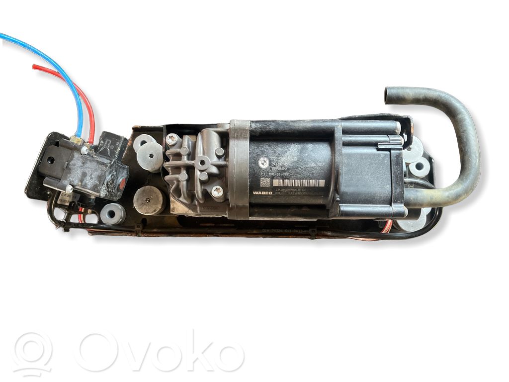 BMW 5 F10 F11 Kompresor zawieszenia tylnego pneumatycznego 