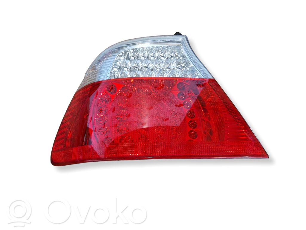 Rear/tail lights   6937453