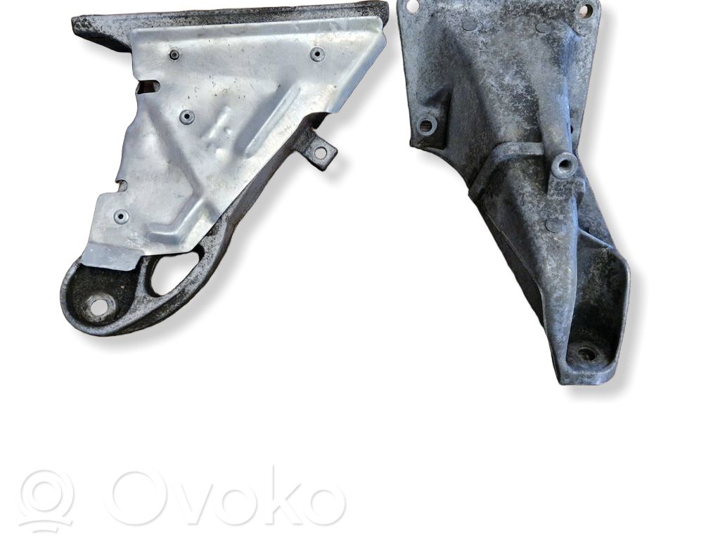 BMW 3 E46 Engine mounting bracket 