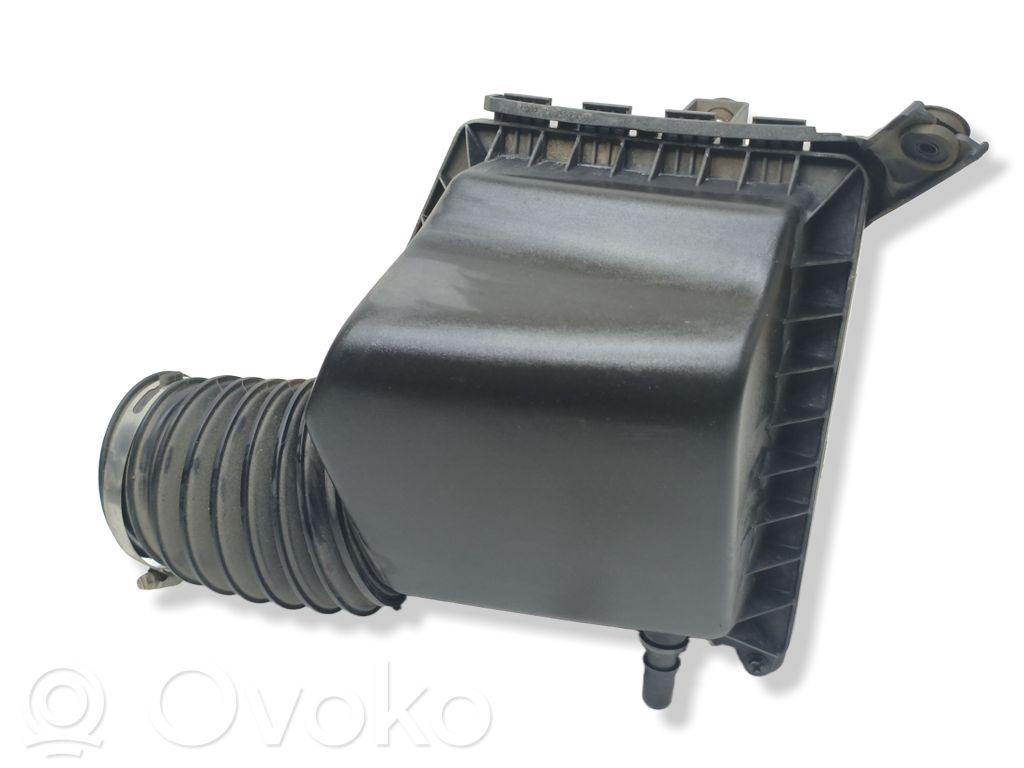 Chrysler Pacifica Air filter box 