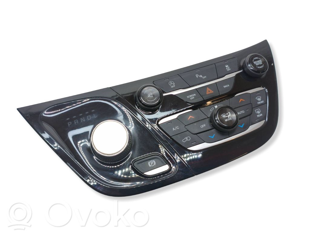 Chrysler Pacifica Climate control unit 