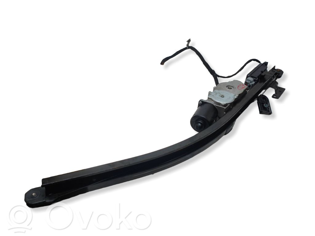 Mechanizm drzwi bocznych / przesuwnych z silniczkiem   68186016AFA,62024F,17023152226