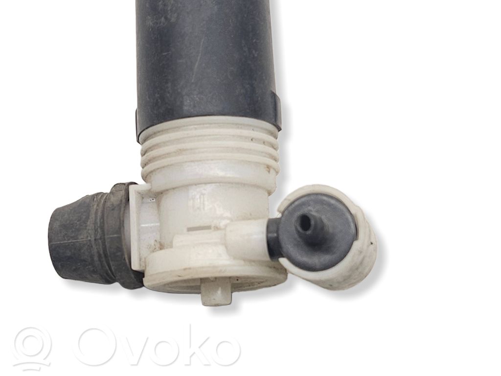 Jeep Grand Cherokee Windscreen/windshield washer pump 