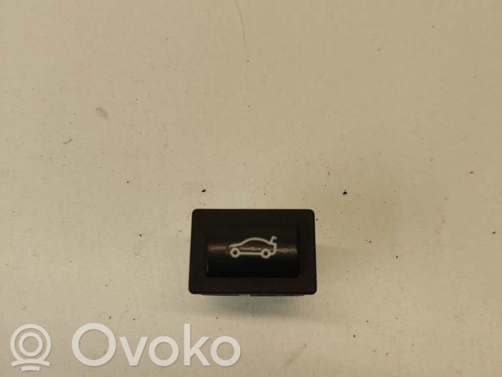 Tailgate opening switch   6921846