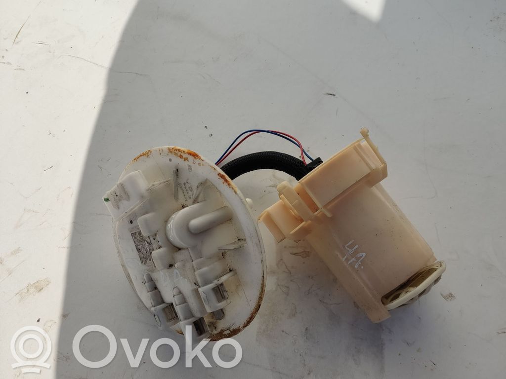 Bomba interna de combustible