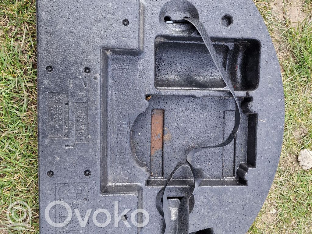 BMW X3 E83 Instrumentu kaste 