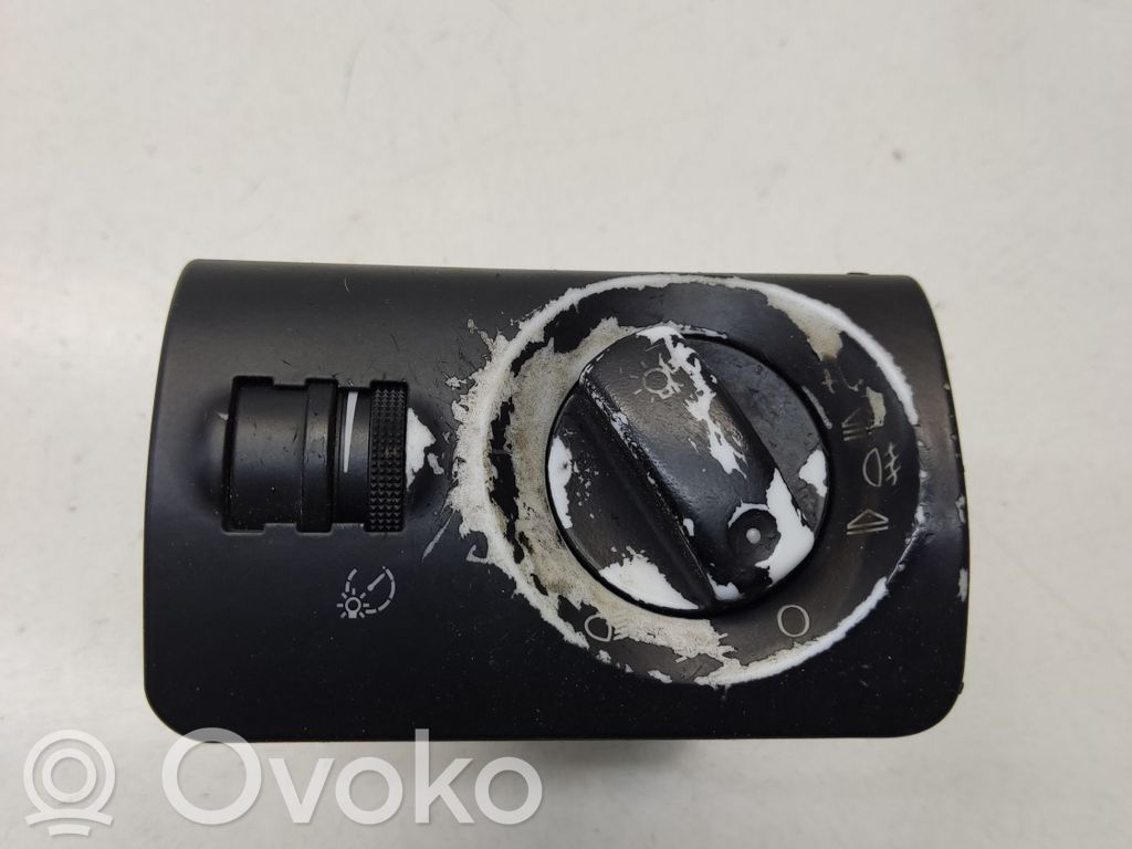 Audi A6 Allroad C5 Light switch 