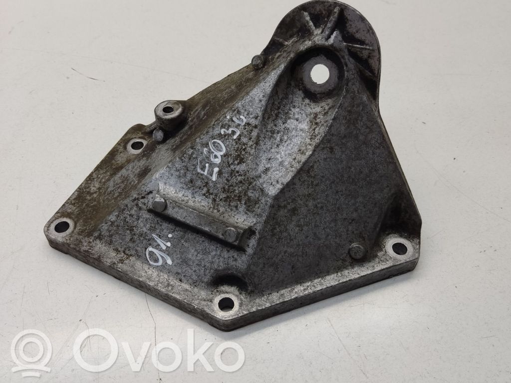 BMW 5 E60 E61 Engine mounting bracket 