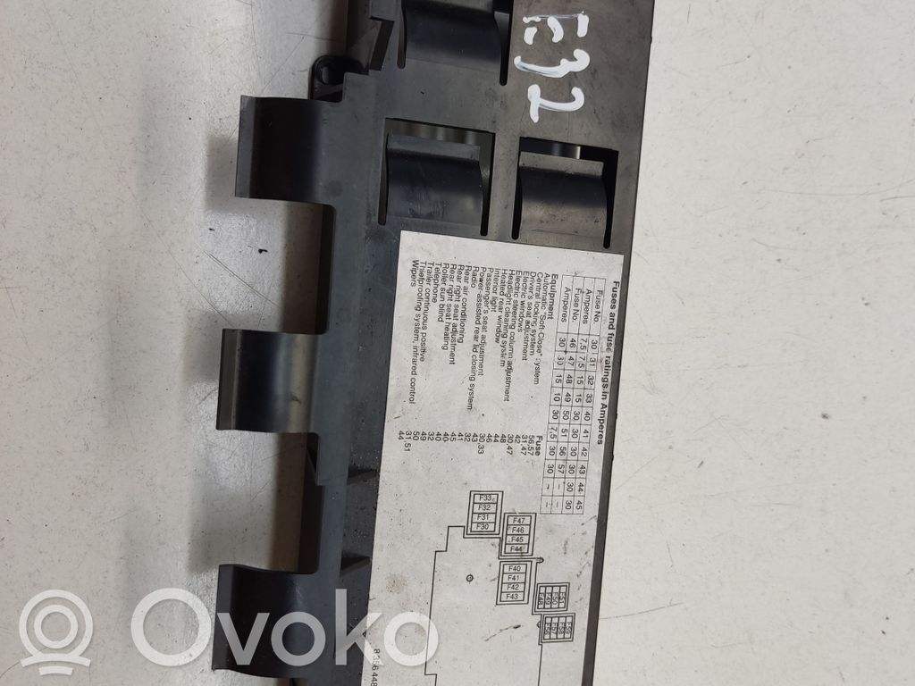 Sulakerasian kansi   1379555,61131379555