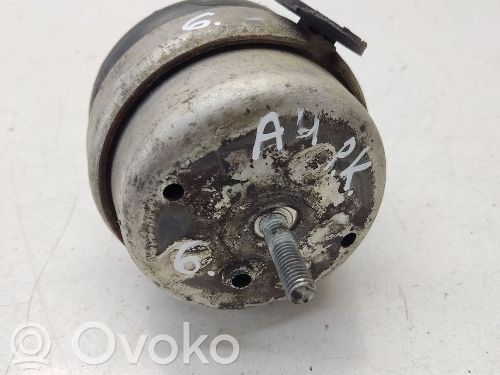 Audi A4 S4 B6 8E 8H Engine mount bracket 
